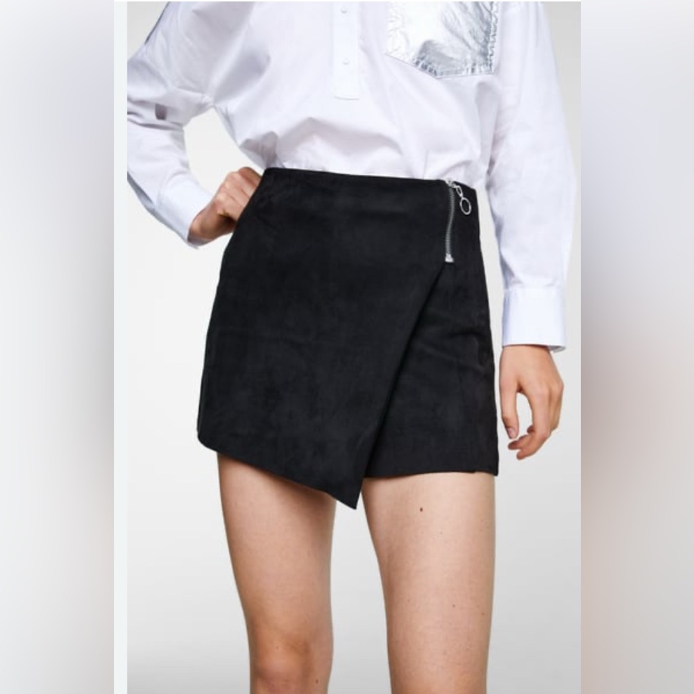 Zara Black Faux Suede Skort